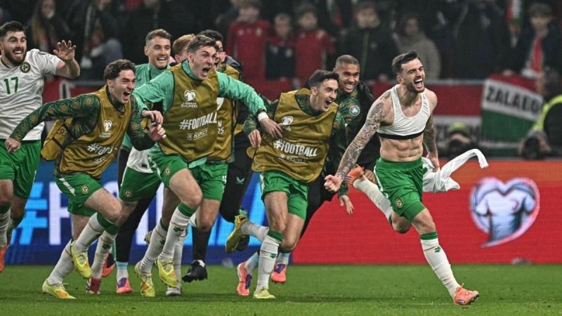 Szoborral tisztelegnének előtte, repülőteret keresztelnének a nevéről, és még a Fradi edzője is dicsérő szavakat zengene róla – Troy Parrott hirtelen a világ sportvilágának középpontjába került.