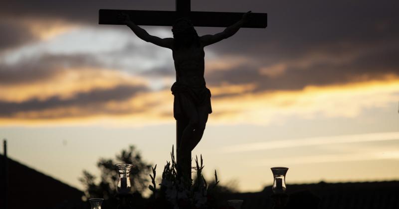 Jézus vágyainak mélységei

Jézus vágyai nem csupán emberi érzelmek, hanem az isteni szeretet kifejeződései is. Ő vágyakozik arra, hogy az emberek megtalálják a békét, a boldogságot és a szeretetet. Szívében ott rejlik a vágy, hogy mindenki megismerje az i