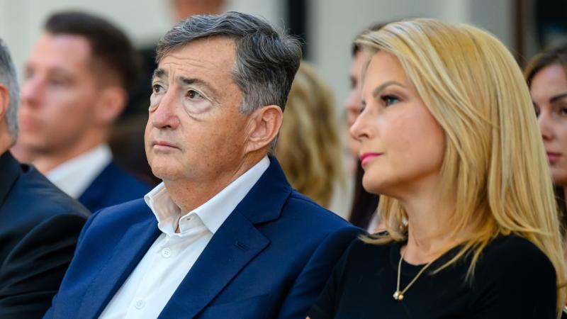Nyilvánosságra került az 50 leggazdagabb magyar személyiséget bemutató lista, amelyben a százmilliárdos vagyont felhalmozó üzletemberek és vállalkozók állnak a középpontban. Fedezd fel, kik ők, és milyen elképesztő gazdasági teljesítményeket értek el!