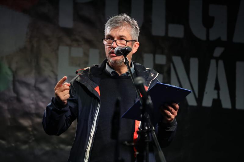 Hadházy Ákos nyilvánosságra hozta, hogy mennyibe kerül a látogatóközpont, amely csupán egy konténerből és egy mobil WC-ből áll.