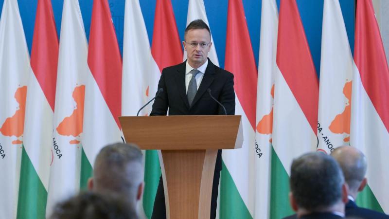 Szijjártó Péter világosan kifejtette álláspontját: Brüsszelben sürgősen gazdaságpolitikai irányváltásra van szükség.