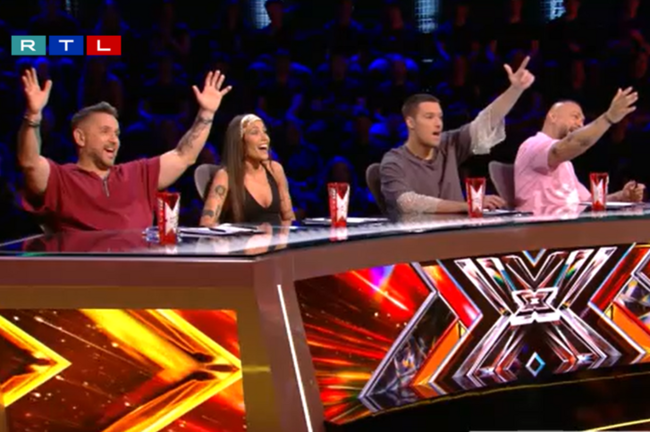 Az X-Faktor színpadán próbálja megcsillogtatni tehetségét a ValóVilág egykori szereplője, aki most új kihívások elé néz.