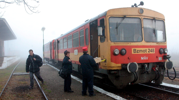 Tisztázatlan körülmények között, az éjszaka sötétjében, elszabadult egy vonat Mátészalkán.