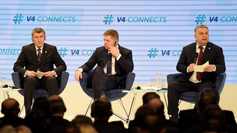 Orbánék egy különleges szövetség létrehozását tervezik Szlovákiával és Csehországgal, melynek célja Ukrajna ellenállásának erősítése. A három ország közötti együttműködés új dimenziókat nyithat a regionális politikában, és komoly hatással lehet a közép-eu