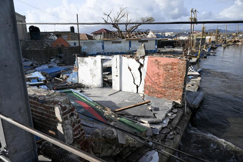 A Melissa hurrikán halálos áldozatainak száma 49-re emelkedett.