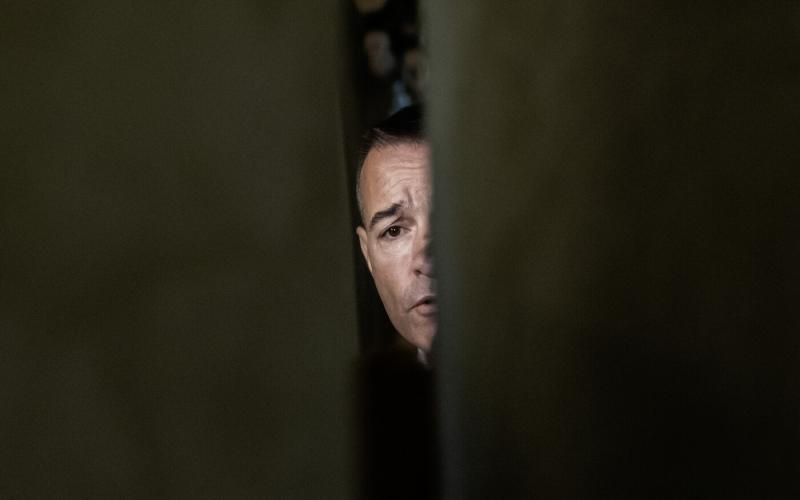 A kormánypárti nézetek a ciklus lerövidítésének kérdésében eltérőek, ami érdekes vitákat generál a politikai tájékoztatásban.